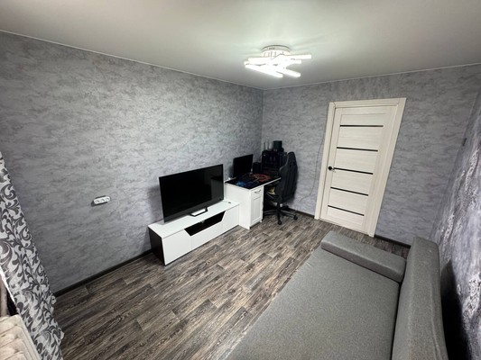 Продам двухкомнатную (2-комн.) квартиру, Советская ул, 30к2, Комсомольск-на-Амуре г