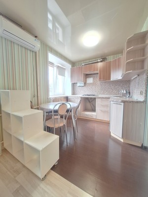 Продам двухкомнатную (2-комн.) квартиру, Лескова ул, 46, Нижний Новгород г