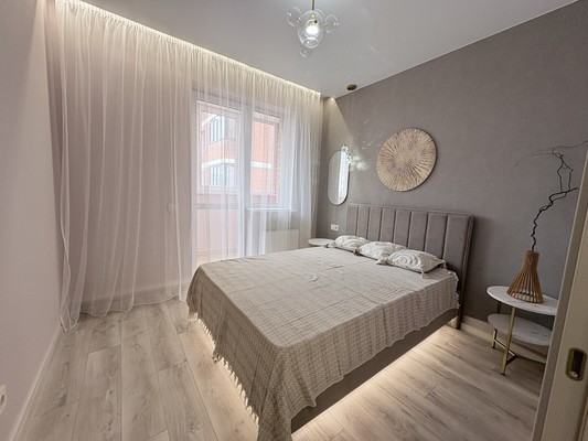 Продам двухкомнатную (2-комн.) квартиру, им. Героя Пешкова ул, 14к1, Краснодар г