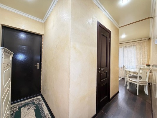 Продам двухкомнатную (2-комн.) квартиру, Ватутина ул, 19, Нальчик г