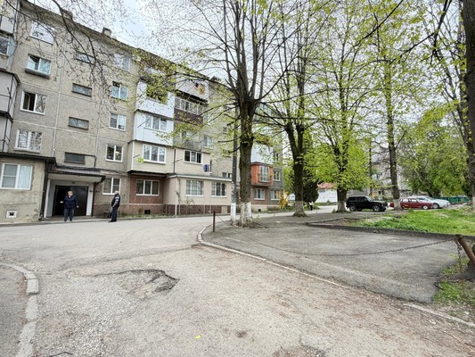 Продам двухкомнатную (2-комн.) квартиру, Ватутина ул, 19, Нальчик г