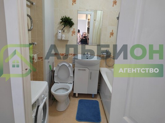 Сдам однокомнатную (1-комн.) квартиру, Сибирская ул, 102, Томск г