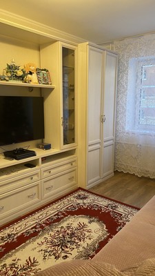 Продам трехкомнатную (3-комн.) квартиру, Гудиловская (Усть-Славянка тер.) ул, 6к1, Санкт-Петербург г