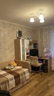 Продам трехкомнатную (3-комн.) квартиру, Гудиловская (Усть-Славянка тер.) ул, 6к1, Санкт-Петербург г