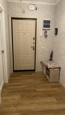 Продам трехкомнатную (3-комн.) квартиру, Гудиловская (Усть-Славянка тер.) ул, 6к1, Санкт-Петербург г