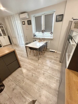 Продам двухкомнатную (2-комн.) квартиру, Старокубанская ул, 137/1к1, Краснодар г