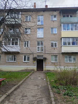 Продам трехкомнатную (3-комн.) квартиру, 3, Автополигон п