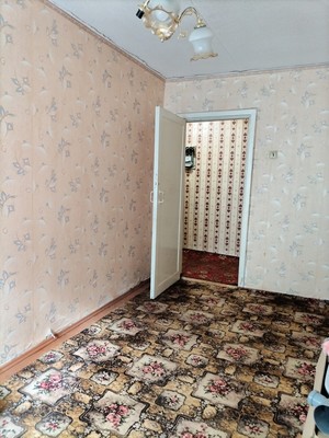 Продам трехкомнатную (3-комн.) квартиру, 3, Автополигон п