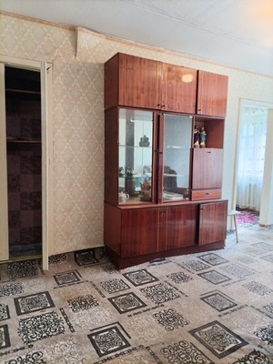 Продам трехкомнатную (3-комн.) квартиру, 3, Автополигон п