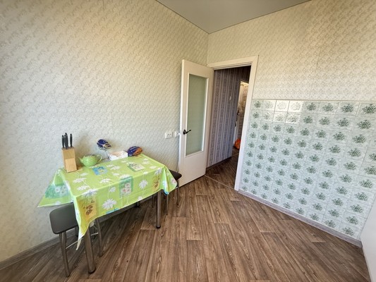 Продам однокомнатную (1-комн.) квартиру, Тепличная ул, 2, Воронеж г