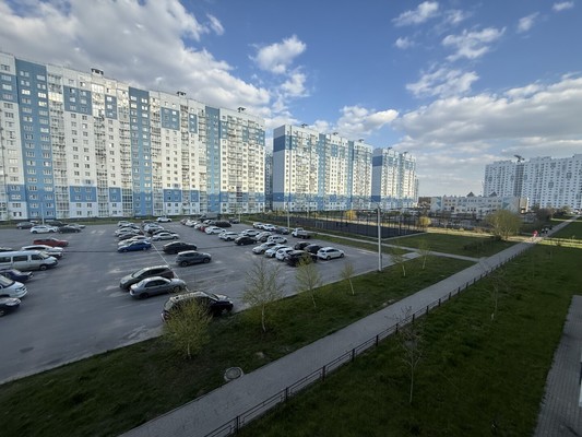 Продам однокомнатную (1-комн.) квартиру, Адмирала Чурсина ул, 8, Воронеж г