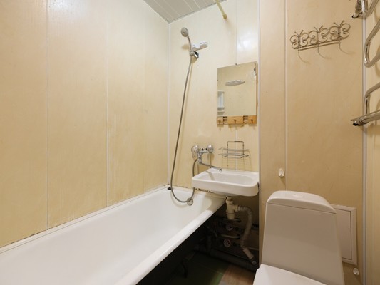 Продам трехкомнатную (3-комн.) квартиру, Подводника Кузьмина ул, 27А, Санкт-Петербург г