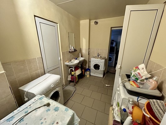 Продам комнату в 8-комн. квартире, Шишкова ул, 4а, Воронеж г