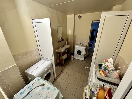 Продам комнату в 8-комн. квартире, Шишкова ул, 4а, Воронеж г