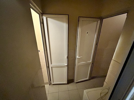 Продам комнату в 8-комн. квартире, Шишкова ул, 4а, Воронеж г