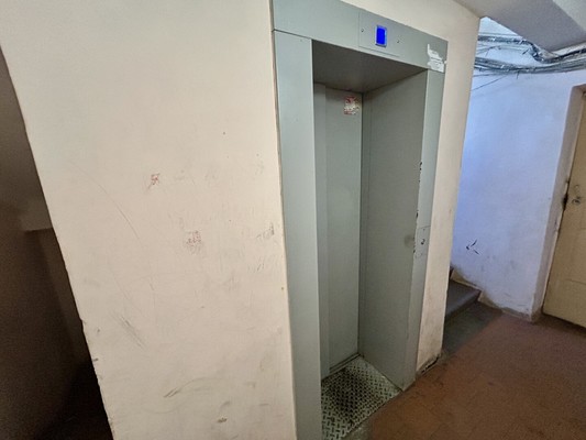 Продам комнату в 8-комн. квартире, Шишкова ул, 4а, Воронеж г