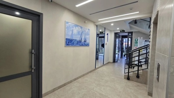 Продам двухкомнатную (2-комн.) квартиру, Крылова ул, 13к2, Анапа г