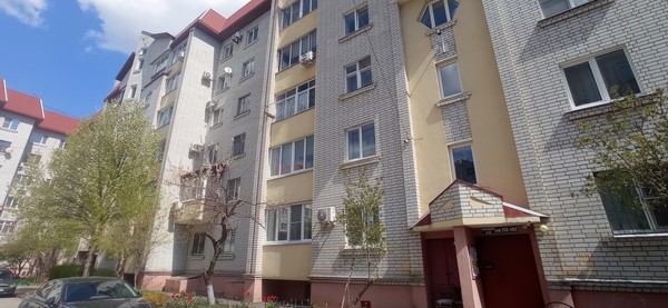 Продам однокомнатную (1-комн.) квартиру, Ипподромная ул, 2кА, Воронеж г