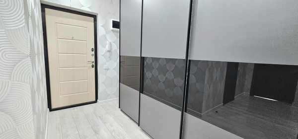 Продам двухкомнатную (2-комн.) квартиру, Командорская ул, 15, Краснодар г