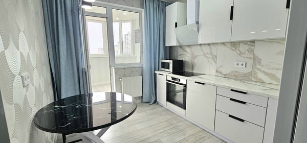 Продам двухкомнатную (2-комн.) квартиру, Командорская ул, 15, Краснодар г