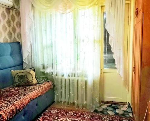 Продам однокомнатную (1-комн.) квартиру, Свободы ул, 417кБ, Майкоп г