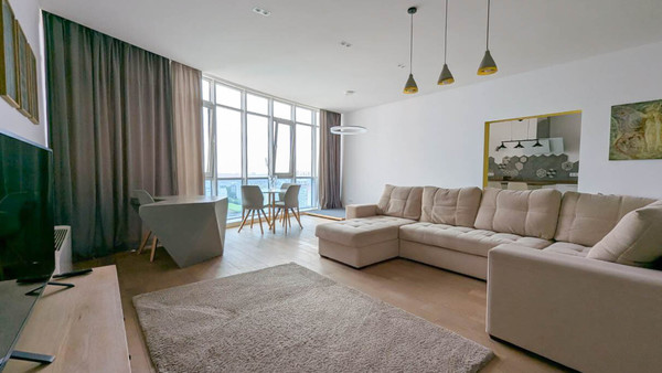 Продам трехкомнатную (3-комн.) квартиру, Московская ул, 57/1, Краснодар г
