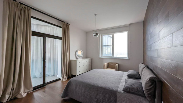 Продам трехкомнатную (3-комн.) квартиру, Московская ул, 57/1, Краснодар г