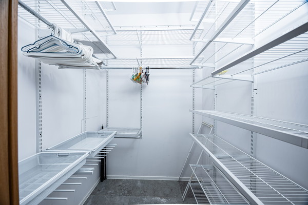 Продам трехкомнатную (3-комн.) квартиру, Московская ул, 57/1, Краснодар г