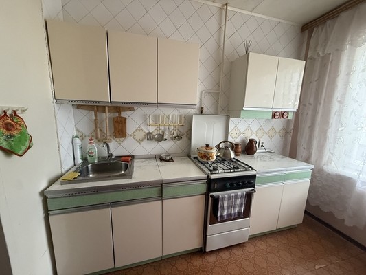 Продам трехкомнатную (3-комн.) квартиру, 1 Конной Армии ул, 86, Симферополь г