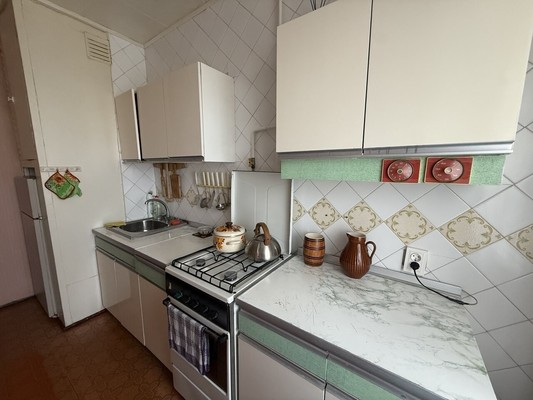 Продам трехкомнатную (3-комн.) квартиру, 1 Конной Армии ул, 86, Симферополь г