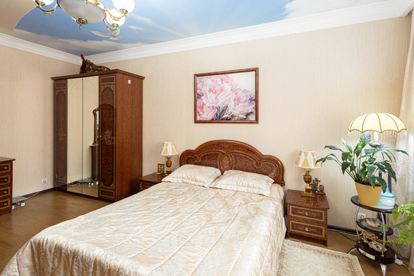 Продам трехкомнатную (3-комн.) квартиру, Красноармейская ул, 35, Ханты-Мансийск г