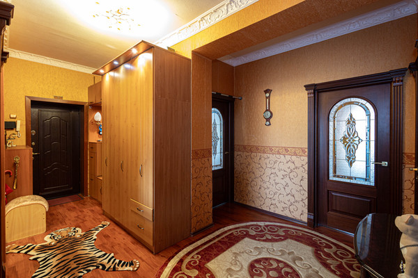 Продам трехкомнатную (3-комн.) квартиру, Красноармейская ул, 35, Ханты-Мансийск г