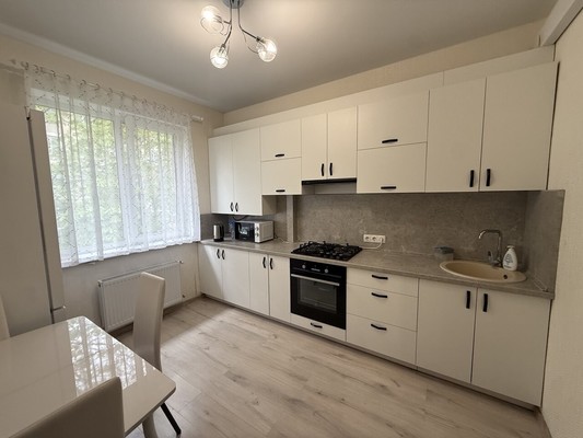 Продам однокомнатную (1-комн.) квартиру, Трубаченко ул, 12б, Симферополь г