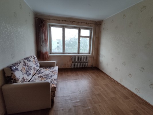 Продам комнату в 5-комн. квартире, Александра Корсунова пр-кт, 36к4, Великий Новгород г