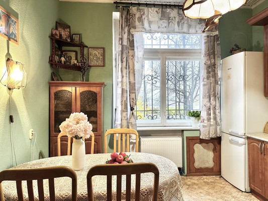 Продам трехкомнатную (3-комн.) квартиру, Седова ул, 63, Санкт-Петербург г