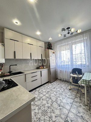 Продам двухкомнатную (2-комн.) квартиру, Объездная ул, 18к1, Горячий Ключ г