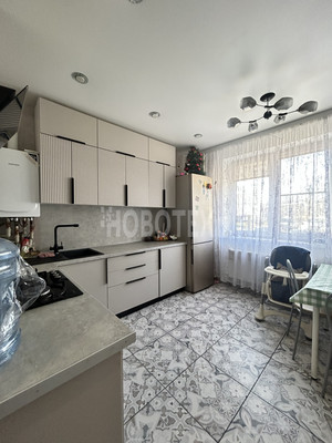 Продам двухкомнатную (2-комн.) квартиру, Объездная ул, 18к1, Горячий Ключ г