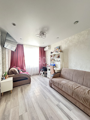 Продам двухкомнатную (2-комн.) квартиру, Объездная ул, 18к1, Горячий Ключ г