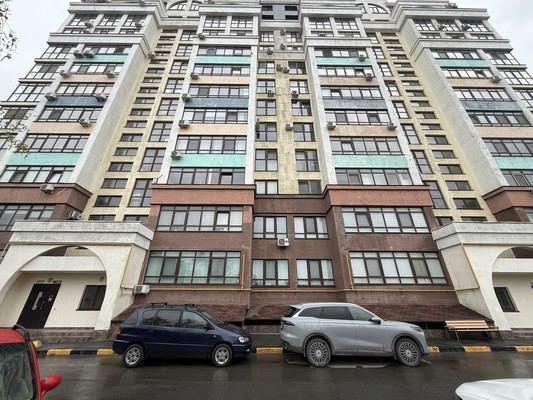 Продам трехкомнатную (3-комн.) квартиру, Залесская ул, 23ак1, Симферополь г