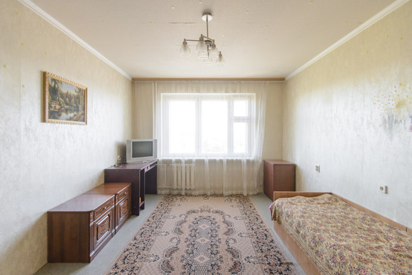 Продам трехкомнатную (3-комн.) квартиру, Днепропетровская ул, 48Б, Ростов-на-Дону г