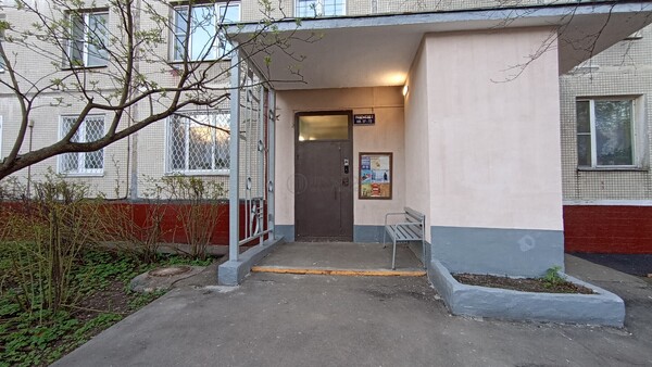 Продам комнату в 3-комн. квартире, Северный б-р, 19Б, Москва г