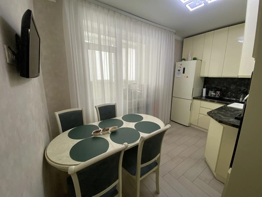 Продам трехкомнатную (3-комн.) квартиру, Магнитогорская ул, 1в126, Ростов-на-Дону г