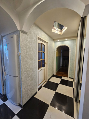 Сдам трехкомнатную (3-комн.) квартиру, Королёва пр-кт, 31к1, Санкт-Петербург г