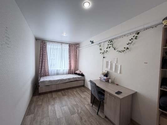 Продам двухкомнатную (2-комн.) квартиру, Железнодорожников ул, 6, Казань г