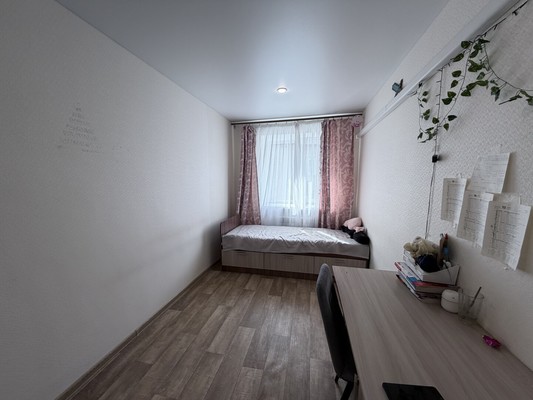 Продам двухкомнатную (2-комн.) квартиру, Железнодорожников ул, 6, Казань г