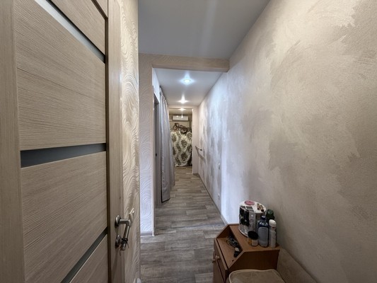 Продам двухкомнатную (2-комн.) квартиру, Железнодорожников ул, 6, Казань г