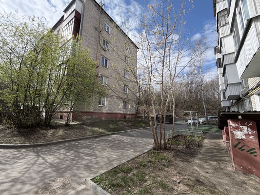 Продам двухкомнатную (2-комн.) квартиру, Железнодорожников ул, 6, Казань г
