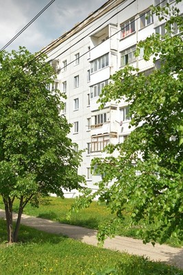 Продам двухкомнатную (2-комн.) квартиру, Первомайская ул, 7ка, Октябрьский г