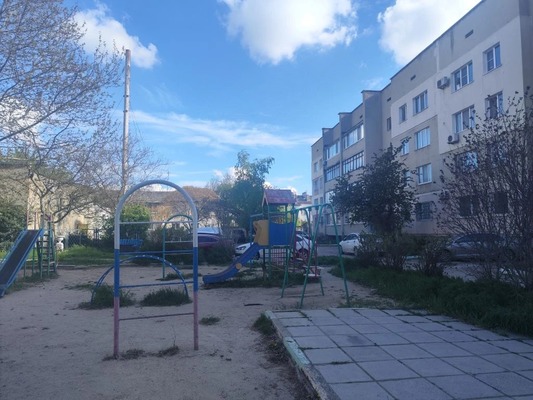Продам трехкомнатную (3-комн.) квартиру, Салгирная ул, 22, Белоглинка с