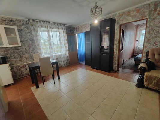 Продам трехкомнатную (3-комн.) квартиру, Советская ул, 32, Саки г